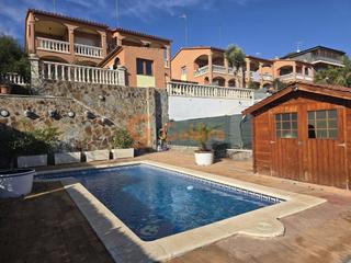 House in Segur de Calafell Nucli Urbà. Casa con piscina en segur de calafell