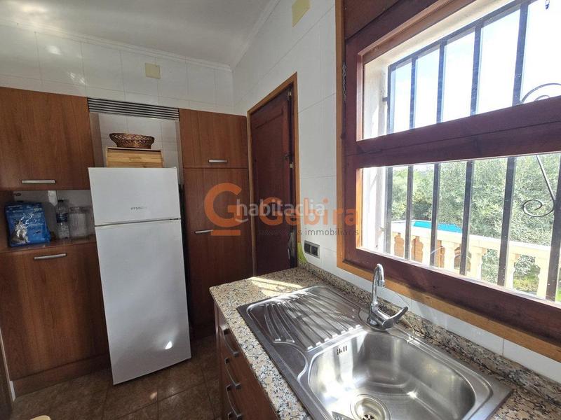 Foto 0f497fdb-652e-4dd0-9814-ef9921e2b29c. Casa  independiente con gran parcela en los jardines en Cunit