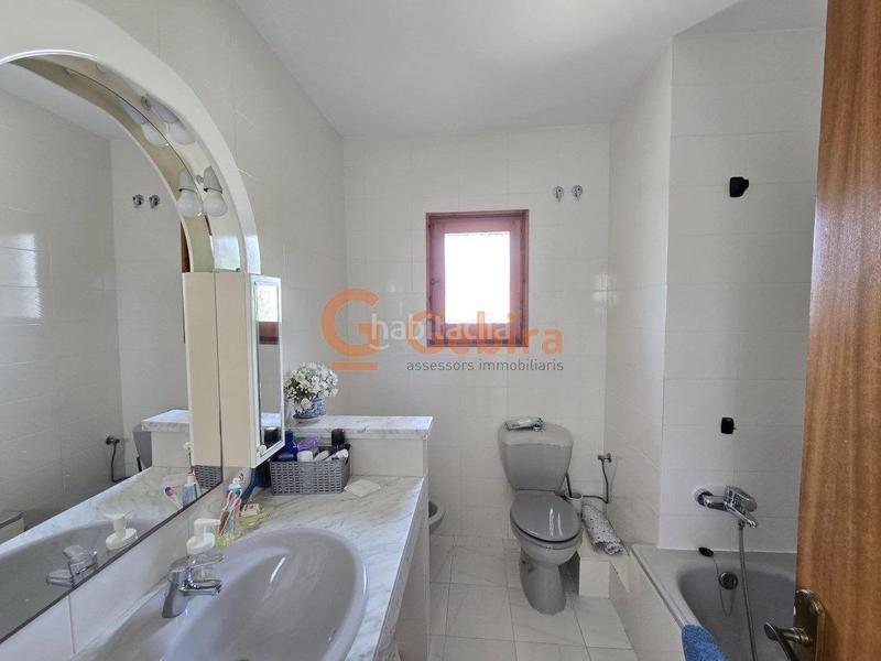 Foto d0d514e6-2e59-4d43-bd19-ce097d5ddcc8. Casa  independiente esquinera en el rectoret en Cunit