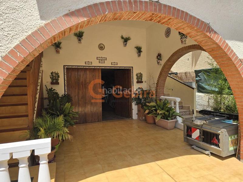 Foto 2491f05b-b642-43d9-afe6-9ae7f1ebbd84. Casa adosada  esquinera con piscina comunitaria en Cunit