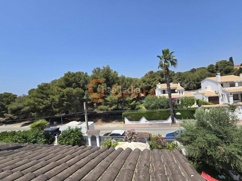 Foto c5c6b92e-b5d2-4816-837d-f4ba6532da55. Casa adosada  esquinera con piscina comunitaria en Cunit