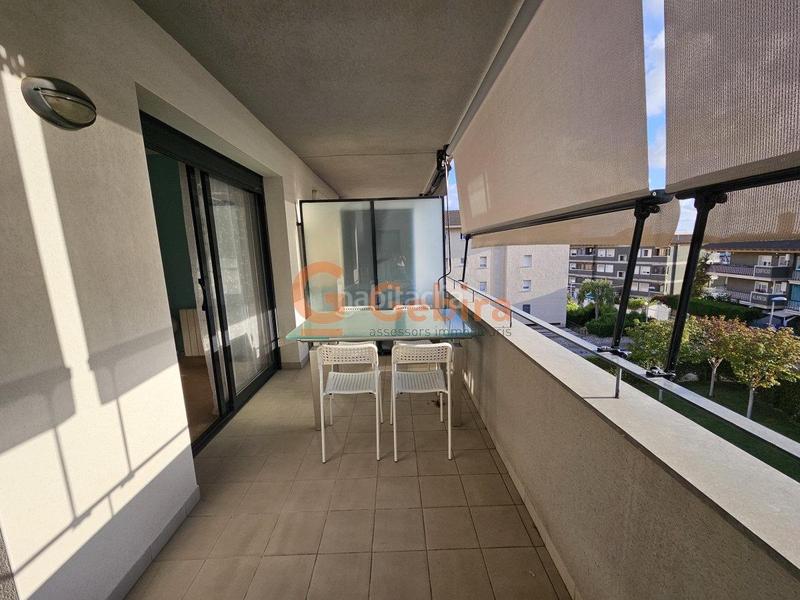 Foto b9d60cb2-a976-4f9a-8778-6ca129eafea5. Alquiler piso  de 2 habitaciones con piscina comunitaria y parquing en Cunit