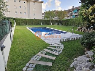 Affitto Appartamento in Cunit Residencial. Piso de 2 habitaciones con piscina comunitaria y parquing