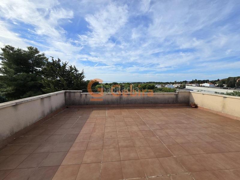 Foto 2d581b0c-0e99-4c9e-93a2-1d28ab250810. Maison avec chauffage parking dans Cunit residencial Cunit