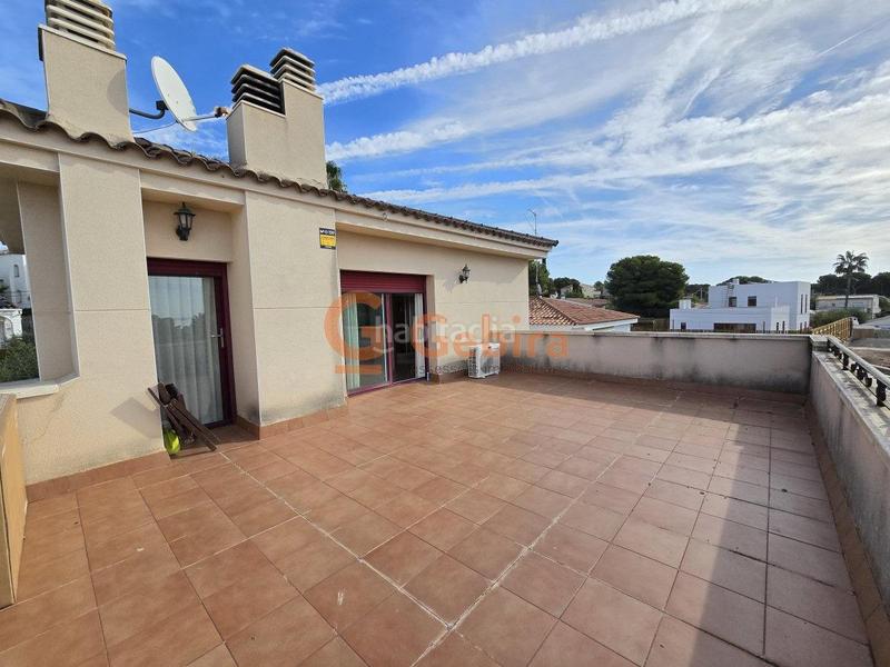 Foto 445343d1-f86d-4a18-a8c4-c84d7531f66f. Maison avec chauffage parking dans Cunit residencial Cunit