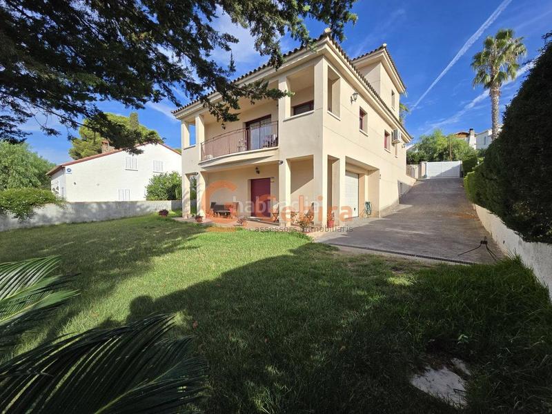 Foto 9e2d1da9-4b10-4a19-aca2-31730311a60a. Maison avec chauffage parking dans Cunit residencial Cunit