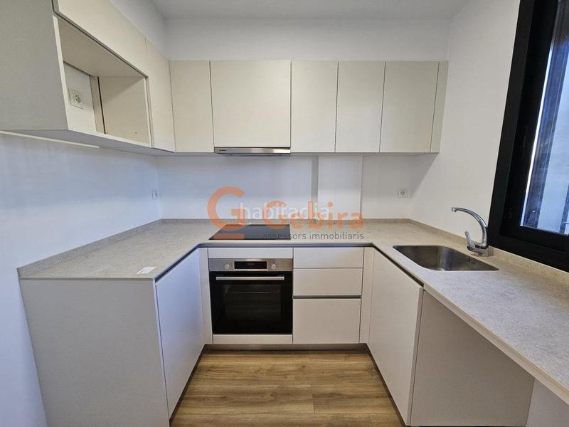 Foto 9305eec8-db9c-4bf4-8898-e25be6e13a10. Miete erdgeschoss mit heizung pool in Cunit residencial Cunit