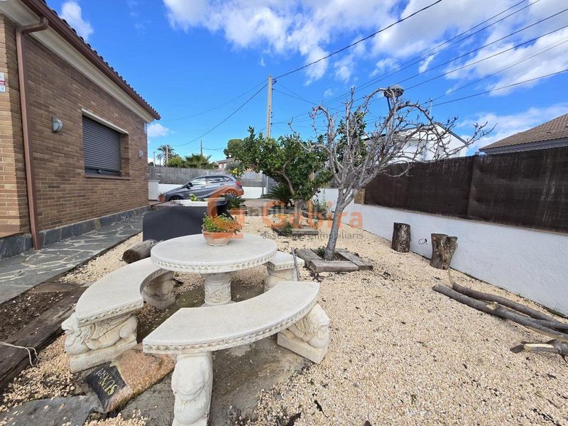 Foto 013b7a40-a433-449b-8061-3f0b7d98d227. Casa  independiente con piscina privada en Segur de Calafell nucli urbà Segur de Calafell