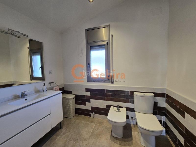 Foto 2674abbd-7cab-4e08-9fb0-981acfd49d89. Casa  independiente con piscina privada en Segur de Calafell nucli urbà Segur de Calafell