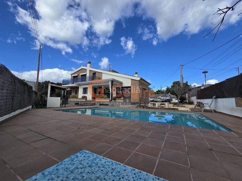 Foto 8918d9b8-598d-4e7d-9690-9b8d077f19e5. Casa  independiente con piscina privada en Segur de Calafell nucli urbà Segur de Calafell