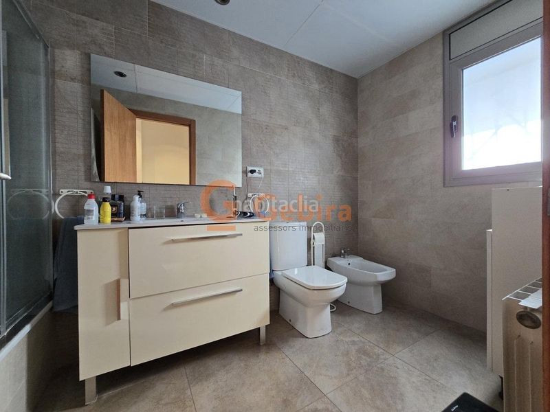 Foto d199985b-40dc-4c93-85ec-c9062ea8141b. Casa  independiente con piscina privada en Segur de Calafell nucli urbà Segur de Calafell
