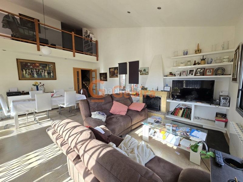 Foto d264dae6-995f-424c-b68b-8bb2d0cf5c8a. Casa  independiente con piscina privada en Segur de Calafell nucli urbà Segur de Calafell