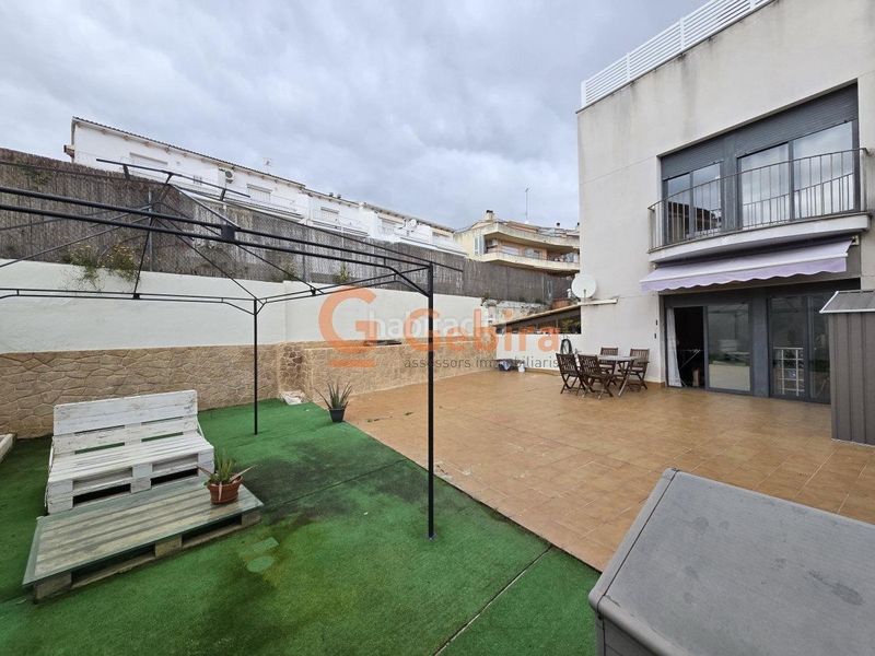 Foto c8b926b7-e75b-4633-8aae-7dd8fc36140f. Dúplex amb calefacció aparcament a Segur de Calafell nucli urbà Segur de Calafell