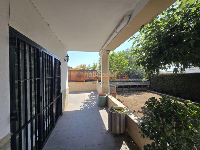 Foto b65fcaf0-f600-4a2a-a89b-2f2403eb3aa0. Casa amb calefacció aparcament piscina a Cunit residencial Cunit