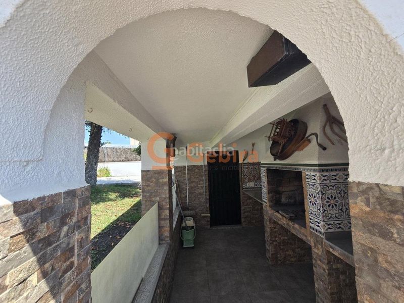 Foto cb91eaca-3a41-4130-8708-ced3f48e18fa. Casa amb calefacció aparcament piscina a Cunit residencial Cunit