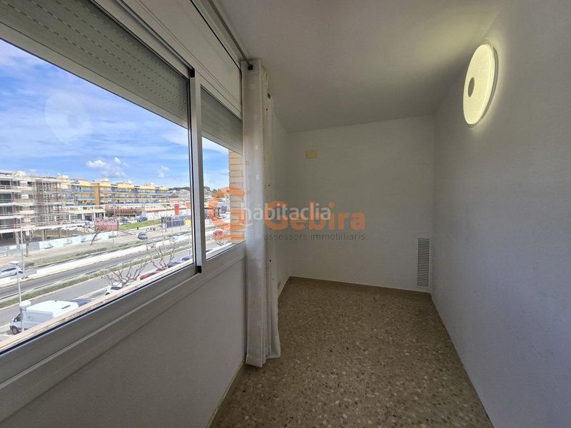 Foto 178d8b20-12a2-4f65-a5a2-6e1f6baf4bbf. Pis amb piscina a prat de Cunit Cunit