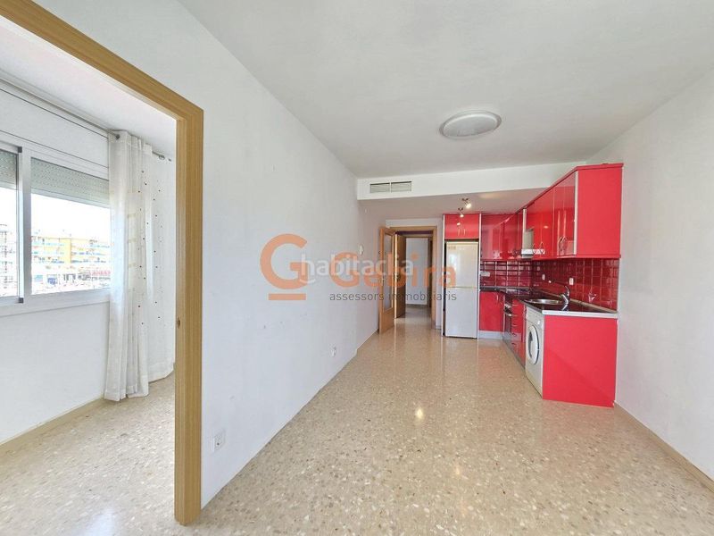 Foto 3e7ad8da-c64c-4da3-bd92-9b0eb0870bf0. Pis amb piscina a prat de Cunit Cunit