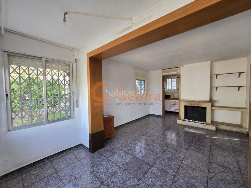 Foto 2e698a11-5458-461b-8990-df54586e60c0. Casa  independiente en urbanización mas trader i en Cubelles