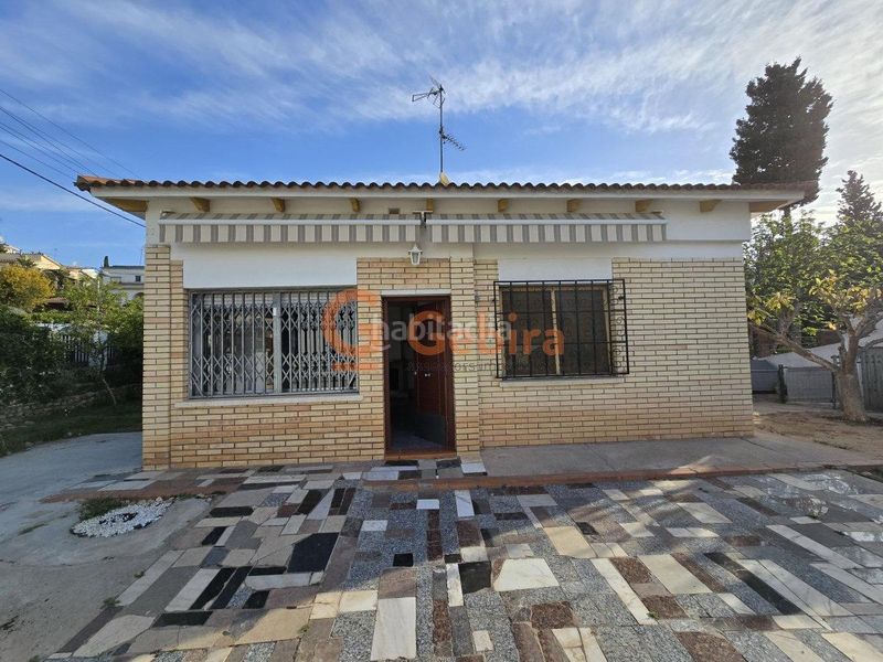 Foto cbbfb1cf-5409-4dd6-a71d-255b6f5a20d2. Casa  independiente en urbanización mas trader i en Cubelles