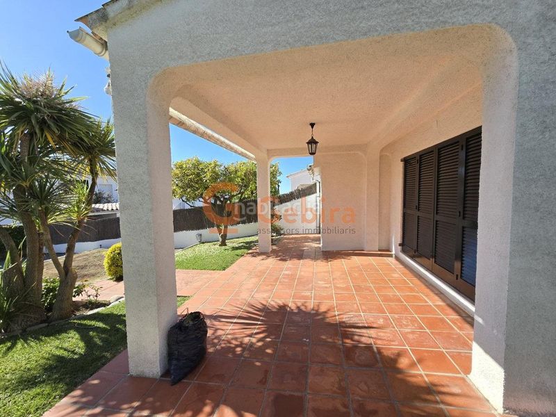 Foto b781c53e-138c-47a4-a496-88d521ff6af0. Casa pareada encantadora casa pareada en el rectoret en Cunit