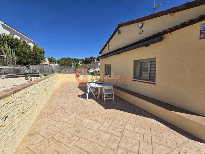 Foto 1910b0c1-5fb5-40c3-ba76-86f936eb9e12. Casa amb aparcament a costa Cunit - els jardins - els rosers Cunit