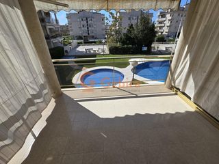 Appartement à Cunidor. Piso en la playa con piscina comunitaria