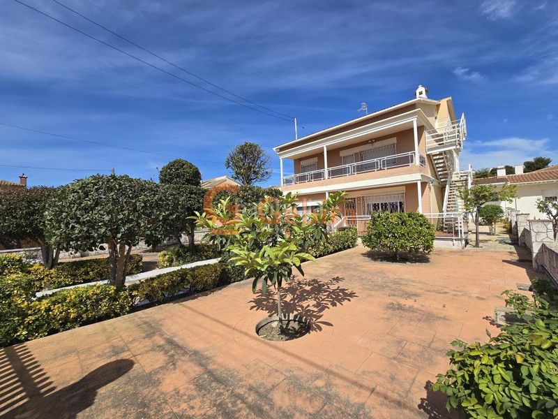 Foto 1a073737-0845-4548-b2e7-2b2931de16f8. Casa amb calefacció aparcament a Cunit residencial Cunit