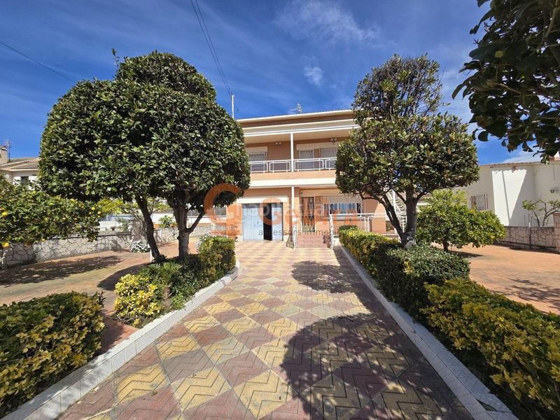 Foto 798d1219-a8fe-472e-89ae-c15d3413fd68. Casa amb calefacció aparcament a Cunit residencial Cunit