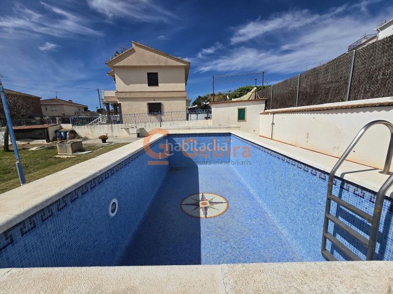 Foto 820d9473-099e-4001-a198-9f0dc253a356. Casa amb calefacció aparcament a Cunit residencial Cunit