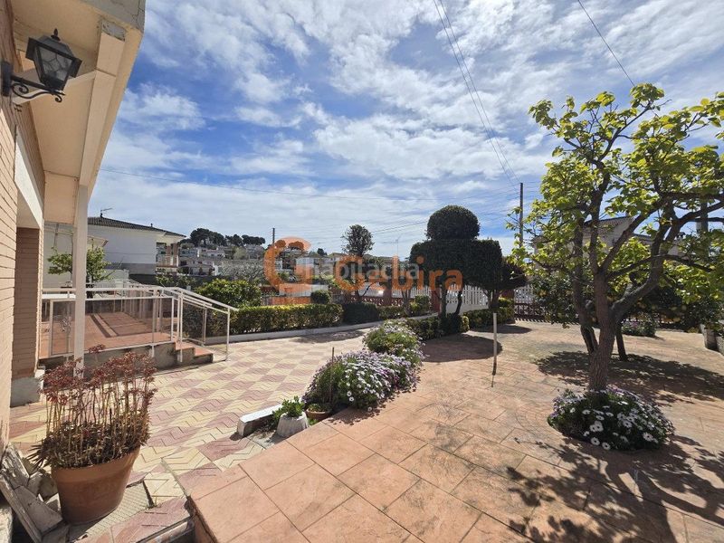 Foto d93f8385-4f5a-40b6-a405-439de950bf77. Casa amb calefacció aparcament a Cunit residencial Cunit