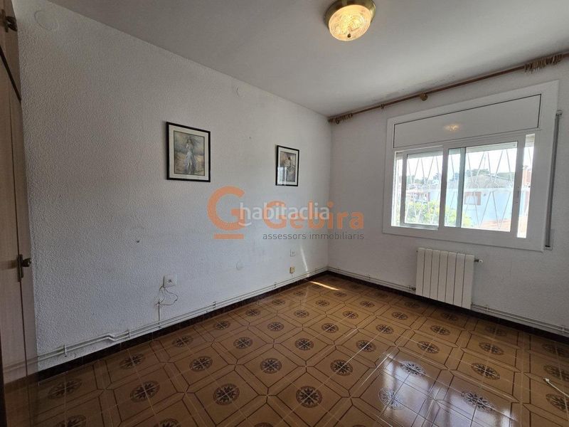 Foto e3fb2546-06c7-468c-815a-0d39620009d7. Casa amb calefacció aparcament a Cunit residencial Cunit