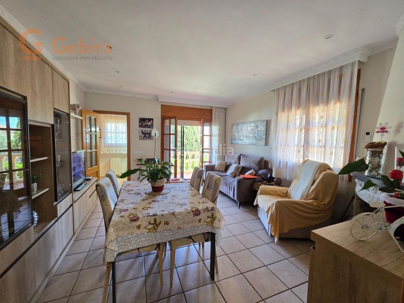 Foto ab53d08c-06e4-4284-acb1-e5a2da098255. Xalet amb calefacció aparcament a Cunit residencial Cunit