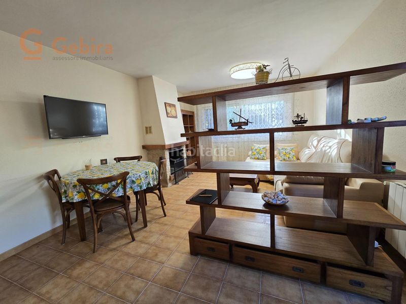 Foto 547a7d87-608b-4419-b49c-b378f84fb04a. Casa aparellada amb calefacció aparcament a Cunit residencial Cunit