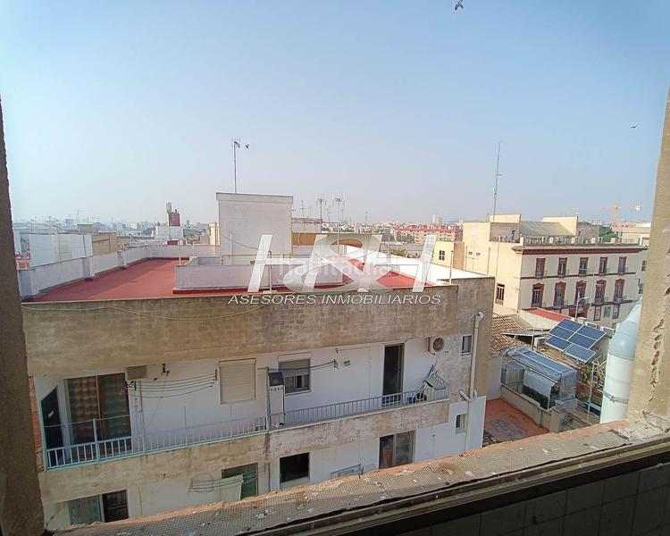 Foto 4004d5c4-7d39-49c1-a252-3e5b9772886b. Edificio in El Castell Burjassot