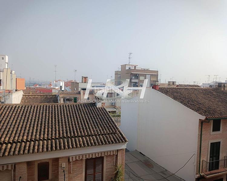 Foto df308382-1633-448b-be25-e6f82e6e82eb. Edificio in El Castell Burjassot