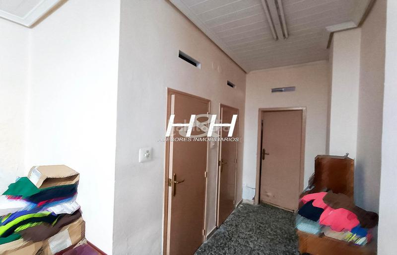 Foto 4a44b7fd-4bf2-49ac-ae9f-279140742441. Rent business premise in El Castell Burjassot