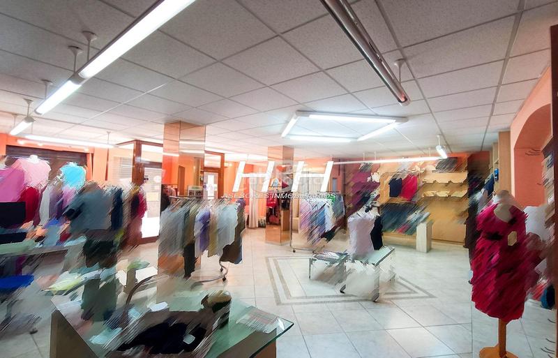 Foto be6dccf7-5eb4-4c73-9daa-8a0834710b6c. Rent business premise in El Castell Burjassot