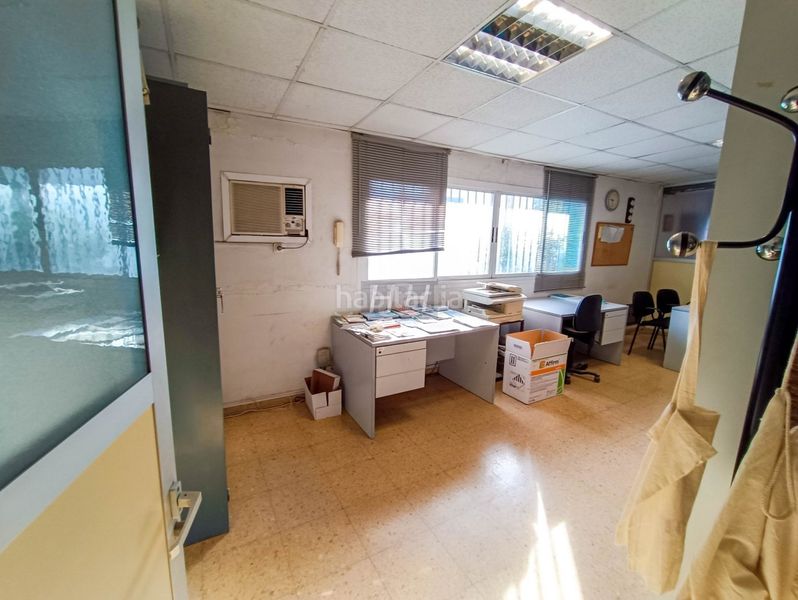 Foto b5cbb25d-4a75-4a39-8b06-7decd6fea8bb. Industrial building with heating in Avenida de Abril-9 de Octubre Sagunt