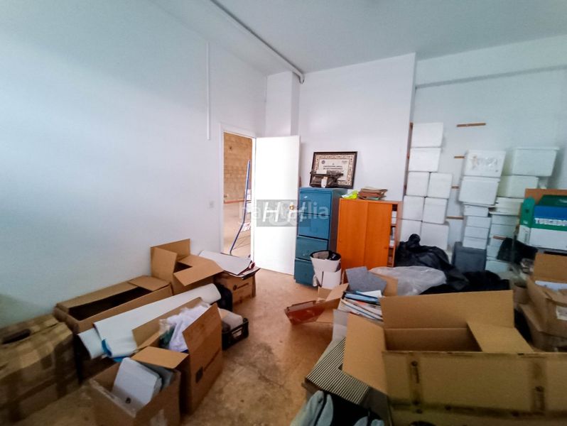 Foto bcb0f87c-1d2b-474d-8135-77c51555aa34. Industrial building with heating in Avenida de Abril-9 de Octubre Sagunt