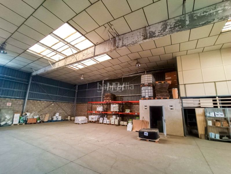 Foto dcffa61f-463d-4fe7-8077-3298d24a0b17. Industrial building with heating in Avenida de Abril-9 de Octubre Sagunt