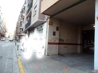 Aparcament cotxe a L´Eixereta. Venta de plaza de aparcamiento en burjassotgodella.  hh asesores