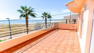 Xalet a Playas de Puçol. Tu oasis frente al mar en puçol vive el sueño en primera línea d