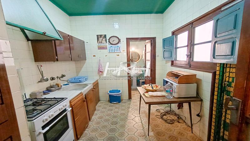 Foto 9a43bc83-f5c3-404f-8a6e-3551110ddb1d. Casa a Zona Concordia Burjassot