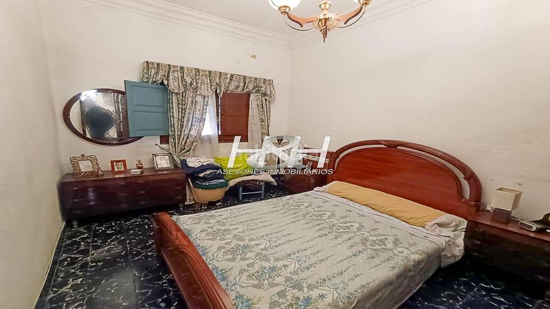 Foto cc669e7e-00f7-469b-ac55-bb30b2197059. Casa a Zona Concordia Burjassot