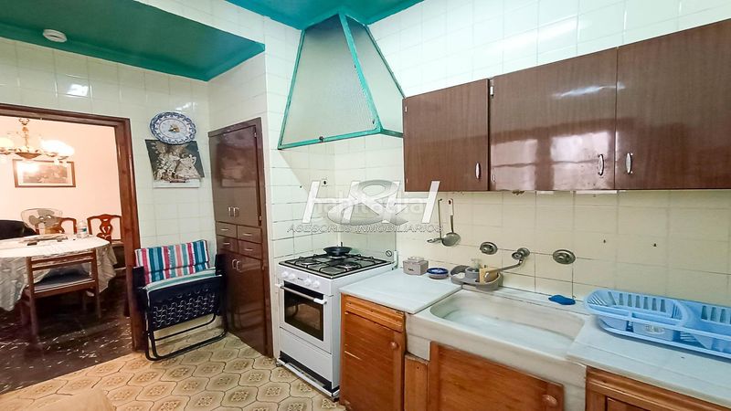 Foto f8c37f02-cff7-47d2-92dd-4a715fa73f3f. Casa a Zona Concordia Burjassot