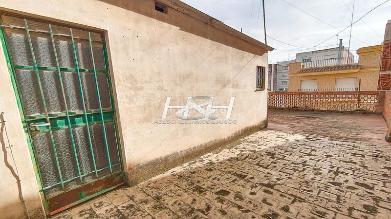 Foto fc1939c0-a995-4474-9171-774445fe6a7c. Casa a Zona Concordia Burjassot