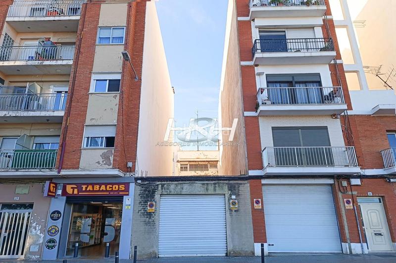 Foto d5ed0720-16ba-4d4c-aa2d-2f48f7a71c8e. Residential plot in Antiga Moreira Sagunt