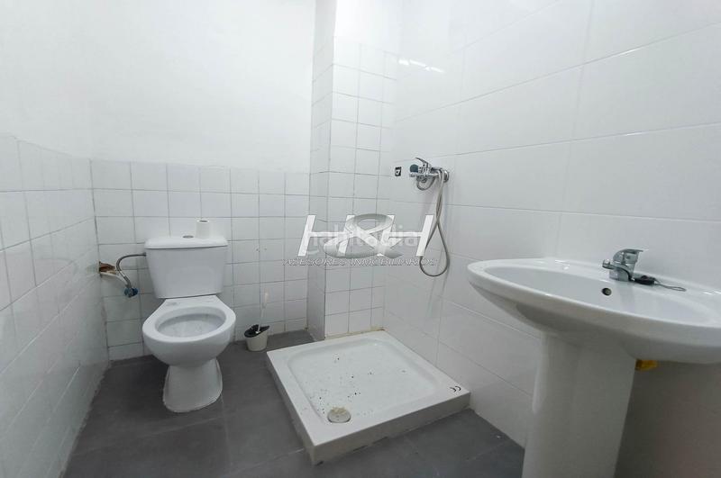 Foto 0f65b6ae-7e28-44a3-9a8e-e4cbcd39602c. Local comercial en Aiora Valencia