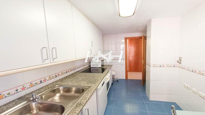 Foto 76e06202-a0ab-4851-87db-4e8d7ba65de5. Ático  con terraza y garaje en residencial . hh asesores, inmobiliaria en burjassot en Picassent