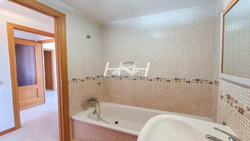 Foto 96e412c1-19ad-48ca-8d4e-a563fb3ea1a4. Ático  con terraza y garaje en residencial . hh asesores, inmobiliaria en burjassot en Picassent
